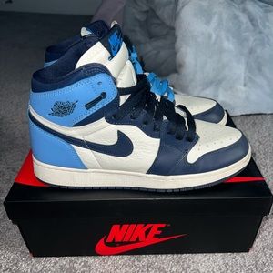 Air Jordan Retro 1 Obsidians UNC Sneakers
